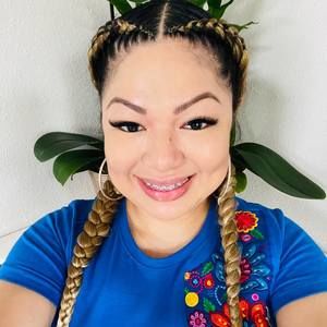 Meet your Posher, Mirella